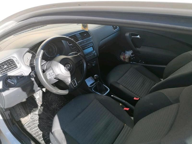 Gebraucht VW Polo 90 PS (66 kW) 2014 Weiß Kleinwagen