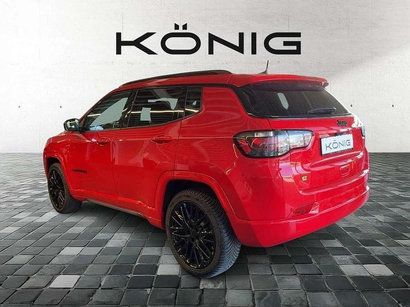 Gebraucht Jeep Compass 131 PS (96 kW) 2024 Colorado red (5cj) SUV