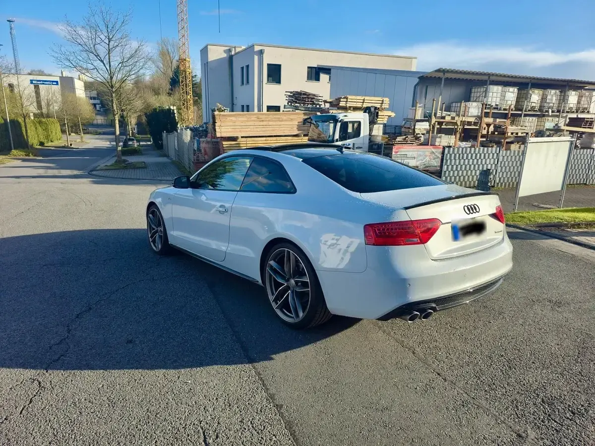 Gebraucht Audi A5 S-Line 190 PS (139 kW) 2015 Weiß Coupé