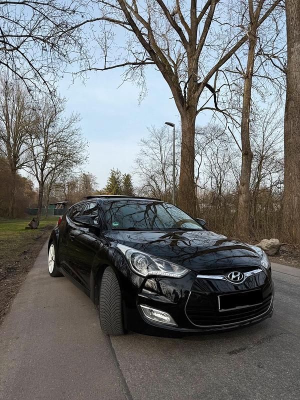 Gebraucht Hyundai Veloster 140 PS (102 kW) 2011 Schwarz Kleinwagen