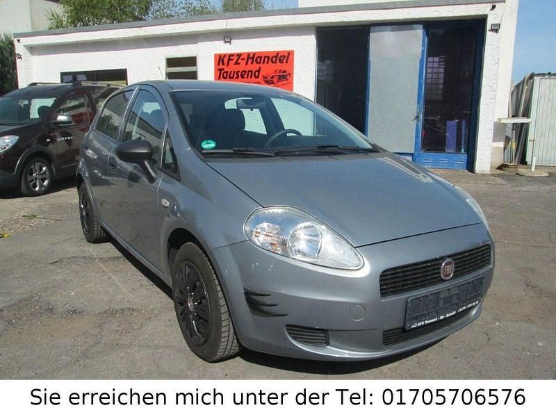 Gebraucht Fiat Grande Punto 69 PS (50 kW) 2012 Grau Kleinwagen