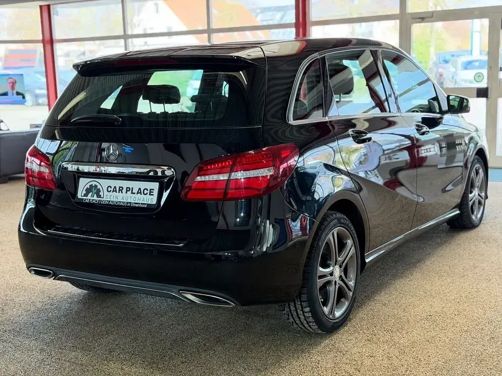 Gebraucht Mercedes B250 211 PS (155 kW) 2015 Schwarz Kleinwagen