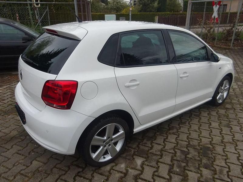 Gebraucht VW Polo Life 60 PS (44 kW) 2013 Weiß Kleinwagen