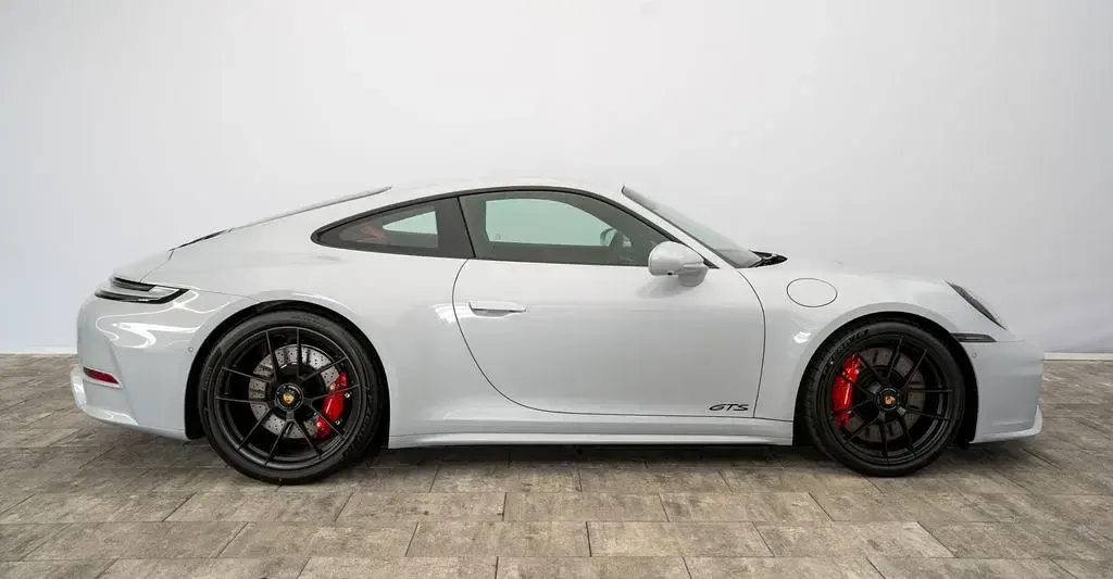 Neu Porsche 911 541 PS (397 kW) 2026 Grau Coupé