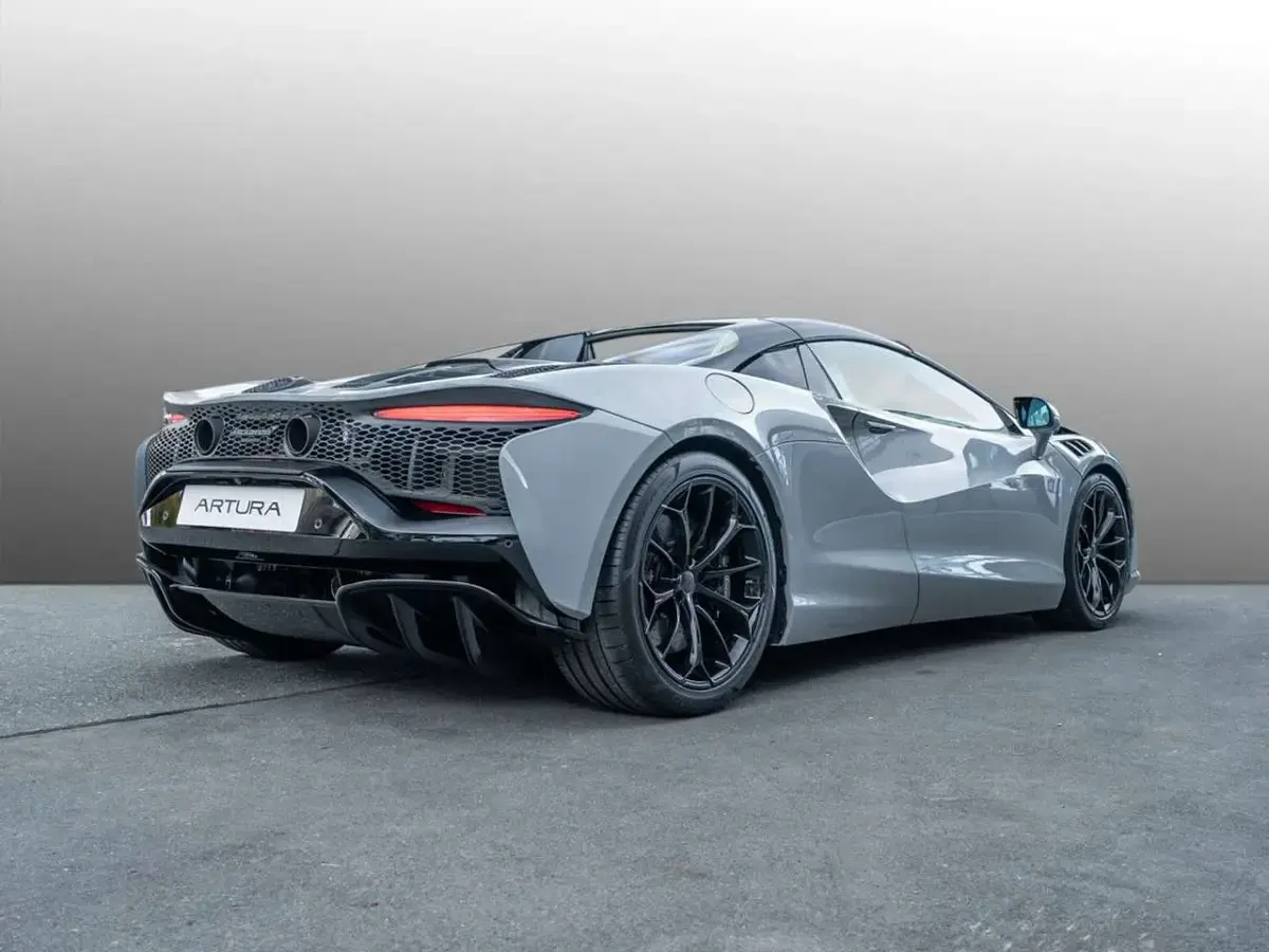 Neu McLaren Artura 700 PS (514 kW) 2025 Grau Cabrio
