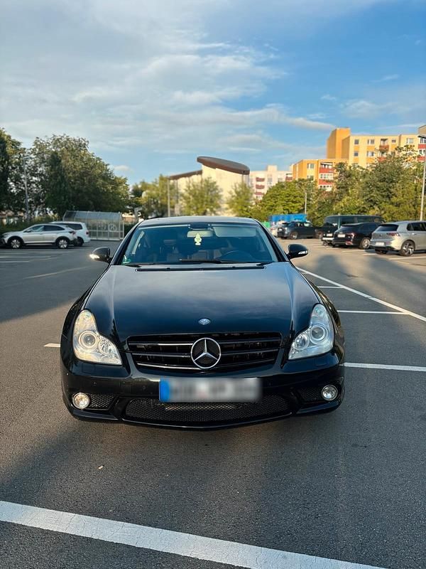 Schwarz Gebraucht 2005 Mercedes CLS500 Coupé | 9.500 € - Bild 1/4