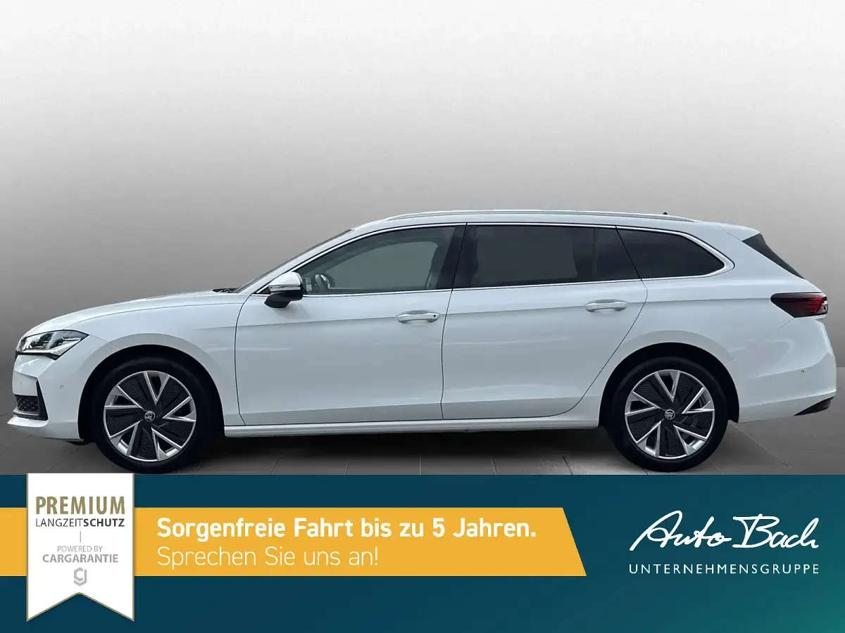 Gebraucht Skoda Superb Selection 150 PS (110 kW) 2024 Kristallweiß uni Kombi