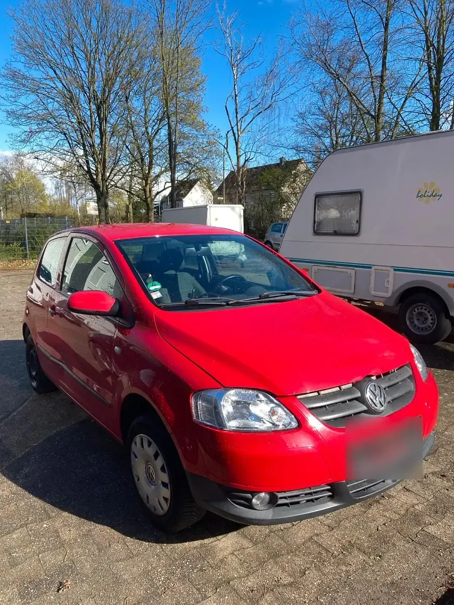 Używany VW Fox 55 KM (40 kW) 2008 Czerwony Hatchback