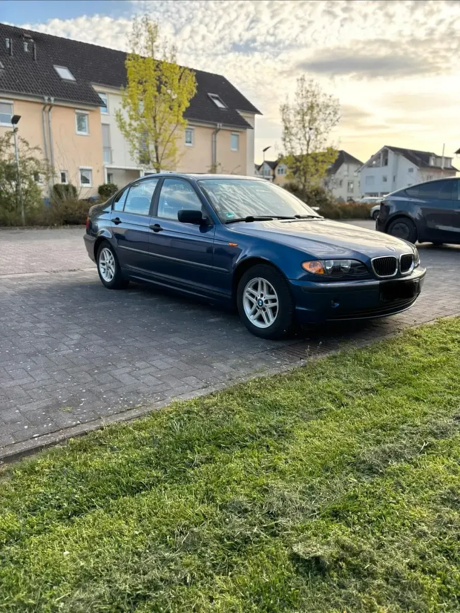 Gebraucht BMW 316 115 PS (84 kW) 2003 Blau Limousine