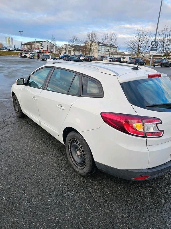 Gebraucht Renault Mégane GrandTour 110 PS (80 kW) 2013 Weiß Kombi