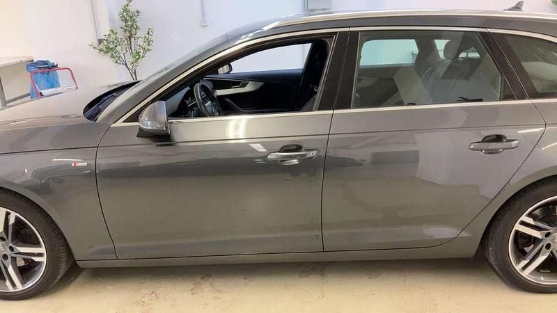 Gebraucht Audi A4 Sport 150 PS (110 kW) 2017 Grau Kombi