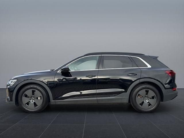 Second-hand Audi e-tron Performance 230 kW (313 CP) 2022 Negru SUV