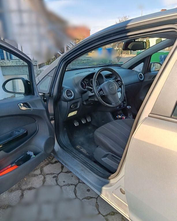 Gebraucht Opel Corsa Color Edition 120 PS (88 kW) 2013 Braun Kleinwagen