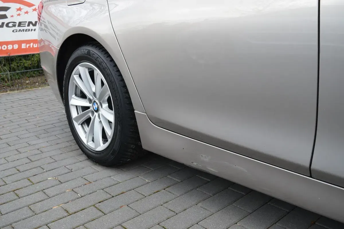 Gebraucht BMW 530 258 PS (189 kW) 2011 Silber Kombi
