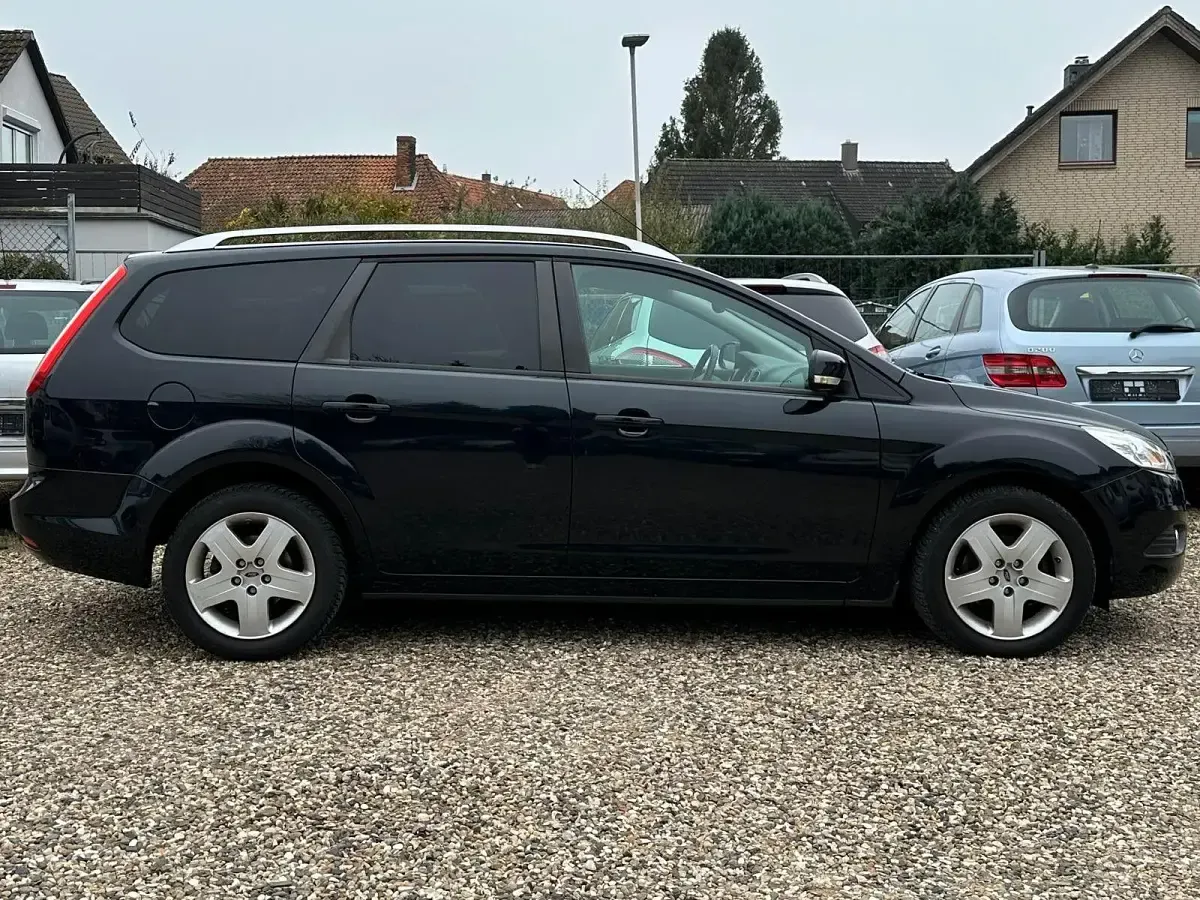 Usata Ford Focus Style 101 CV (74 kW) 2008 Nero Station wagon