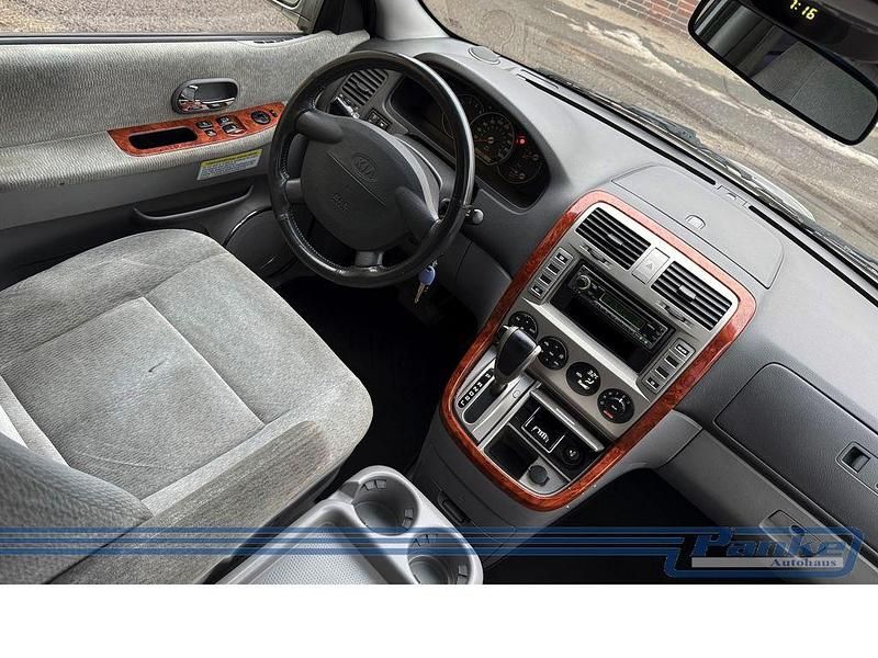 Gebraucht Kia Carnival EX 144 PS (105 kW) 2004 Silber Van / Kleinbus