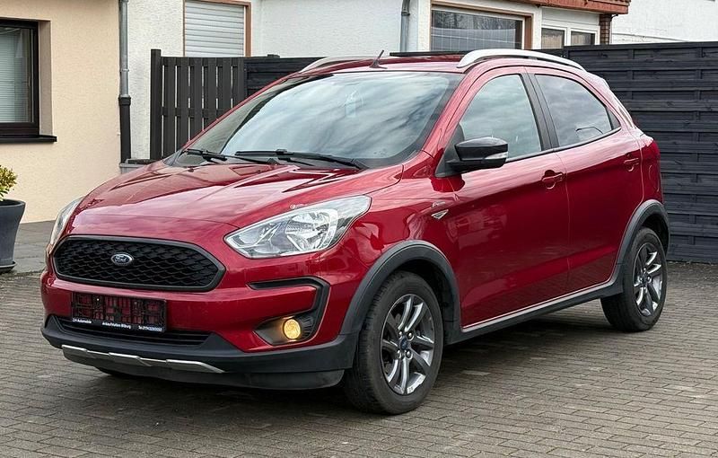 Rot Gebraucht 2019 Ford Ka Plus Active Kleinwagen | 7.300 € (Guter Preis) - Bild 1/4