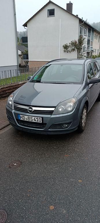 Grau Gebraucht 2006 Opel Astra Cosmo Limousine | 1.900 € (Fairer Preis) - Bild 1/4