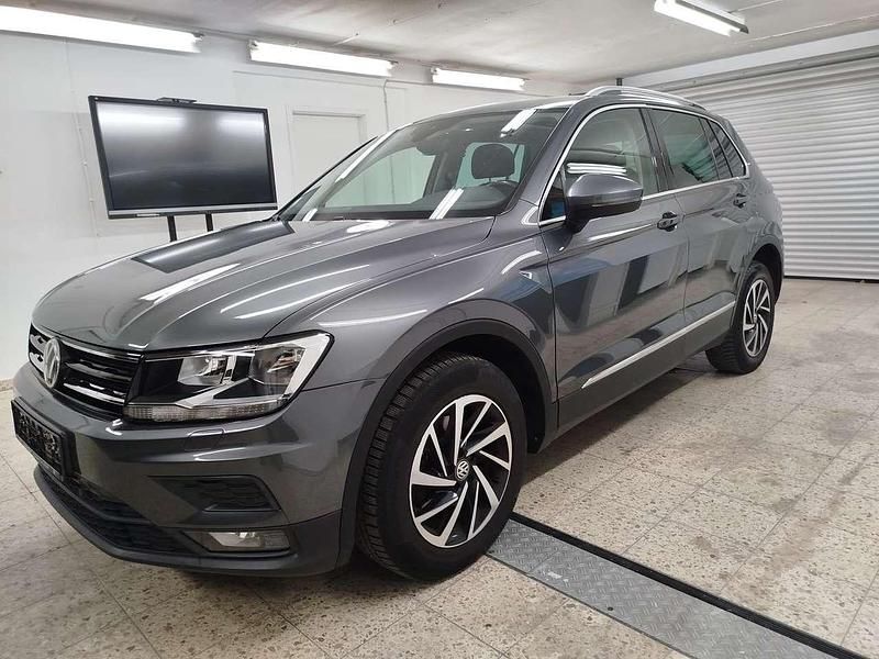 Grau Gebraucht 2018 VW Tiguan Join SUV | 17.800 € (Fairer Preis) - Bild 1/4