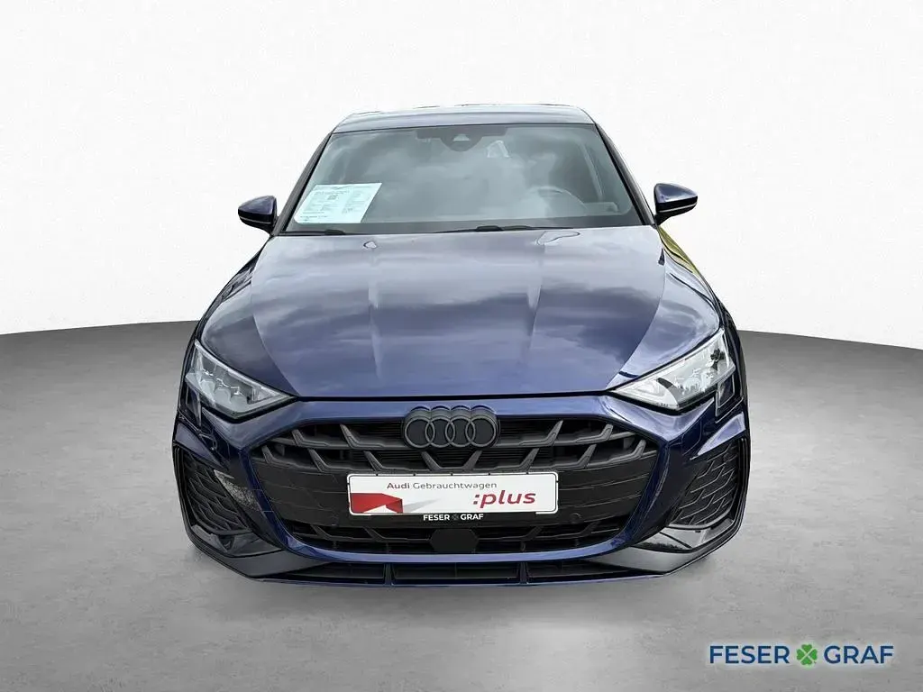 Gebraucht Audi A3 S-Line 150 PS (110 kW) 2025 Navarrablau metallic Limousine