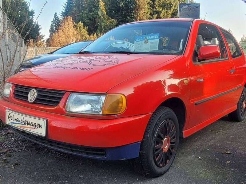 Rot Gebraucht 1997 VW Polo Limousine | 2.600 € (Fairer Preis) - Bild 1/4