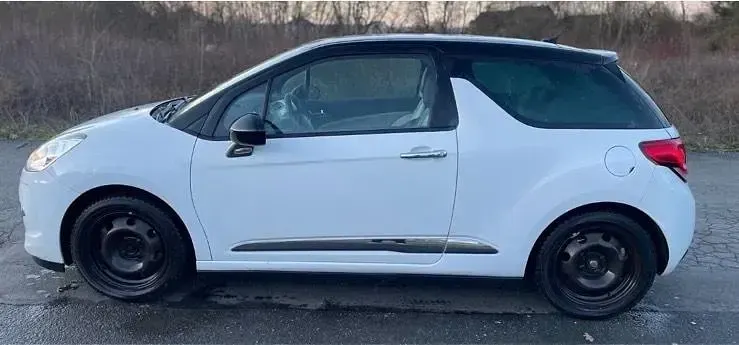 Gebraucht Citroën DS3 So Chic 120 PS (88 kW) 2011 Weiß Kleinwagen