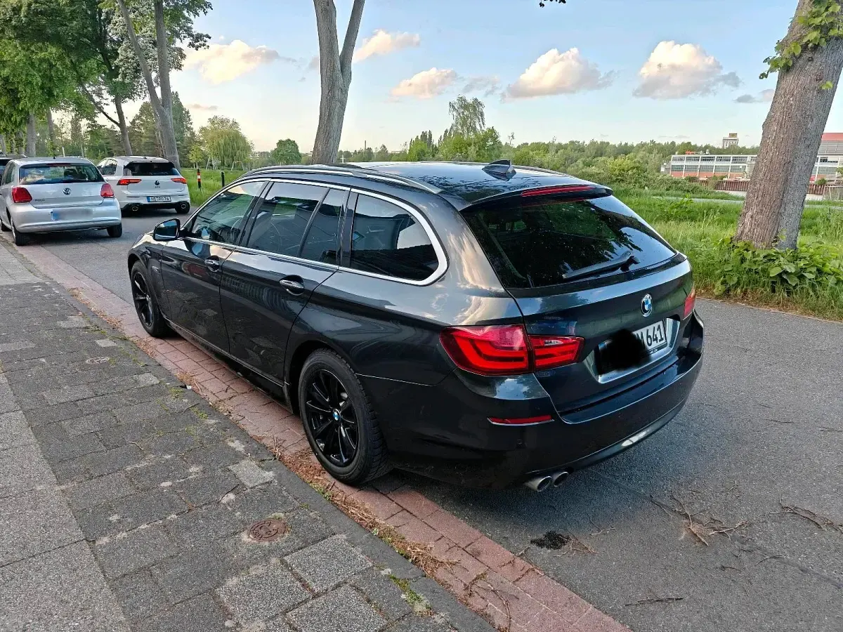 Używany BMW 520 184 KM (135 kW) 2012 Czarny Kombi