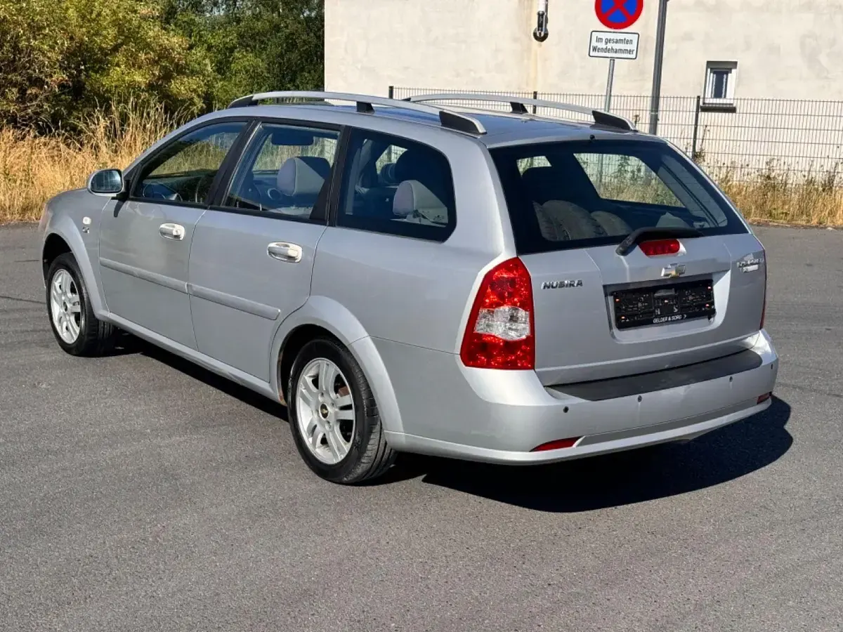 Gebraucht Chevrolet Nubira 121 PS (88 kW) 2008 Silber Kombi