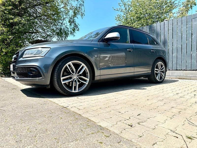 Grau Gebraucht 2015 Audi SQ5 Competition SUV | 22.500 € (Fairer Preis) - Bild 1/4