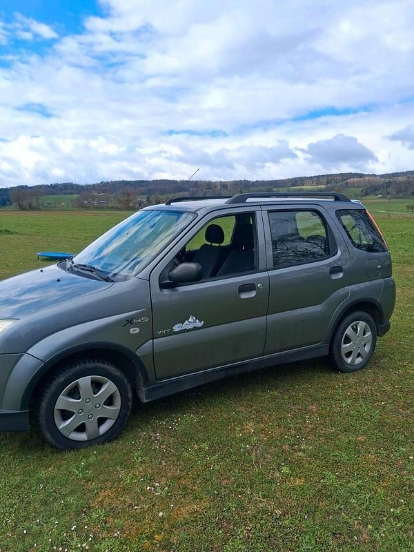 Gebraucht Suzuki Ignis 94 PS (69 kW) 2005 Grau Kleinwagen