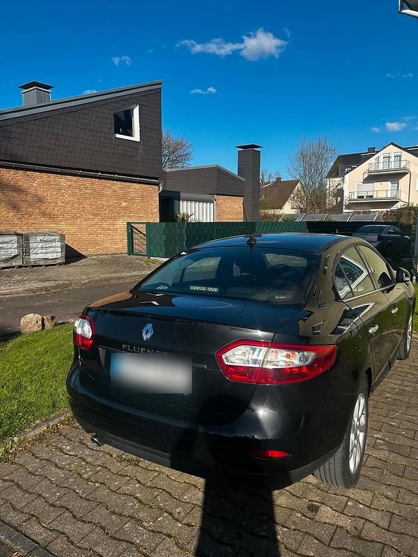 Gebraucht Renault Fluence 110 PS (80 kW) 2010 Schwarz Limousine