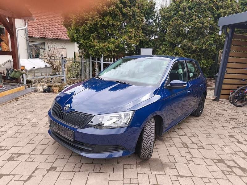 Gebraucht Skoda Fabia Ambition 60 PS (44 kW) 2017 Blau Limousine