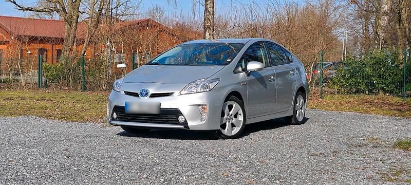 Gebraucht Toyota Prius 136 PS (100 kW) 2013 Silber Limousine