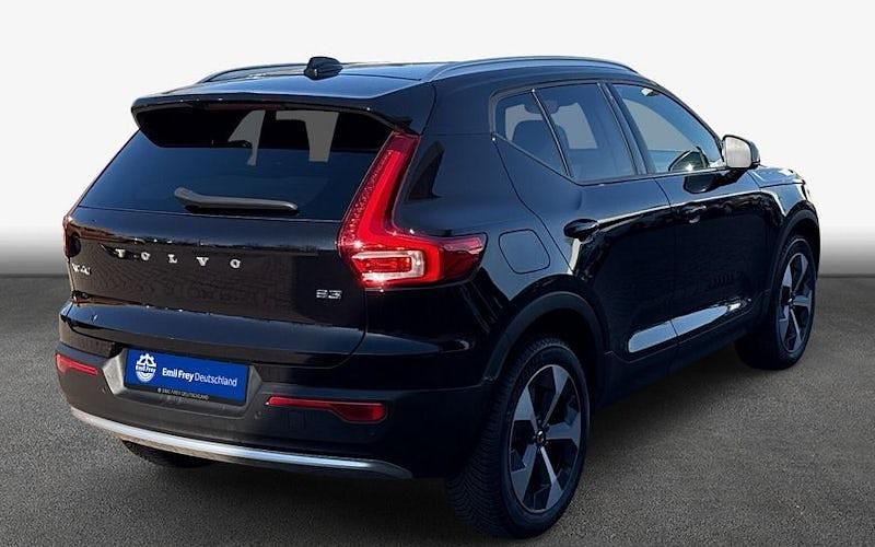 Gebraucht Volvo XC40 Core 163 PS (119 kW) 2025 Schwarz SUV