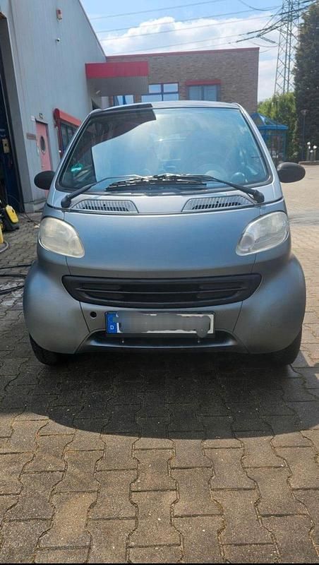 Grau Gebraucht 2000 Smart ForTwo Coupé Kleinwagen | 1.000 € (Guter Preis) - Bild 1/4