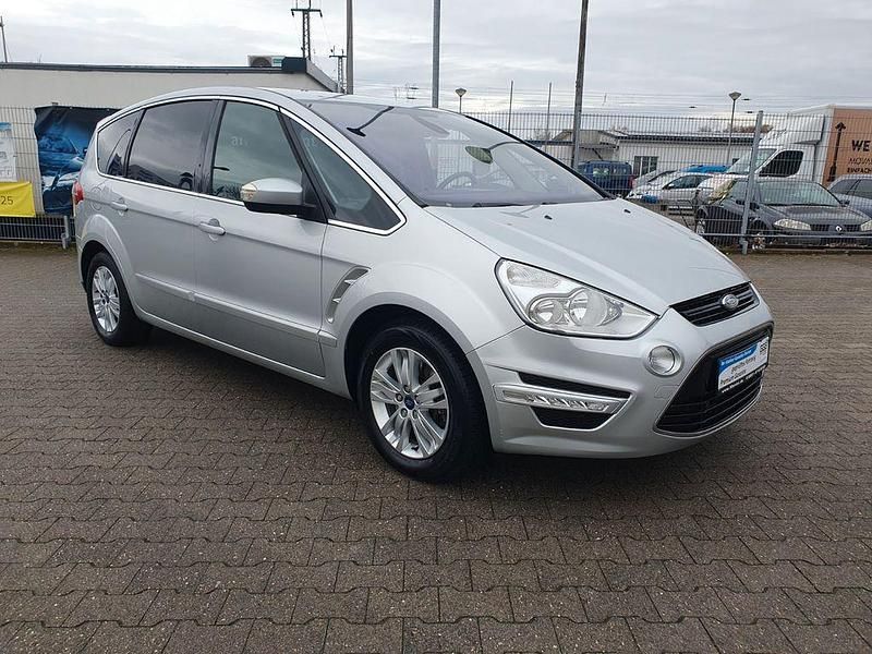 Gebraucht Ford S-MAX Titanium 203 PS (149 kW) 2010 Silber Van / Kleinbus