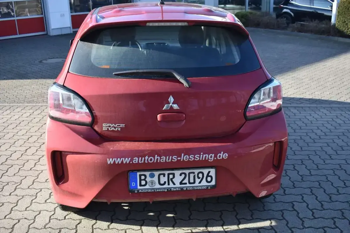 Gebraucht Mitsubishi Space Star Plus 71 PS (52 kW) 2025 Amarena rot Limousine