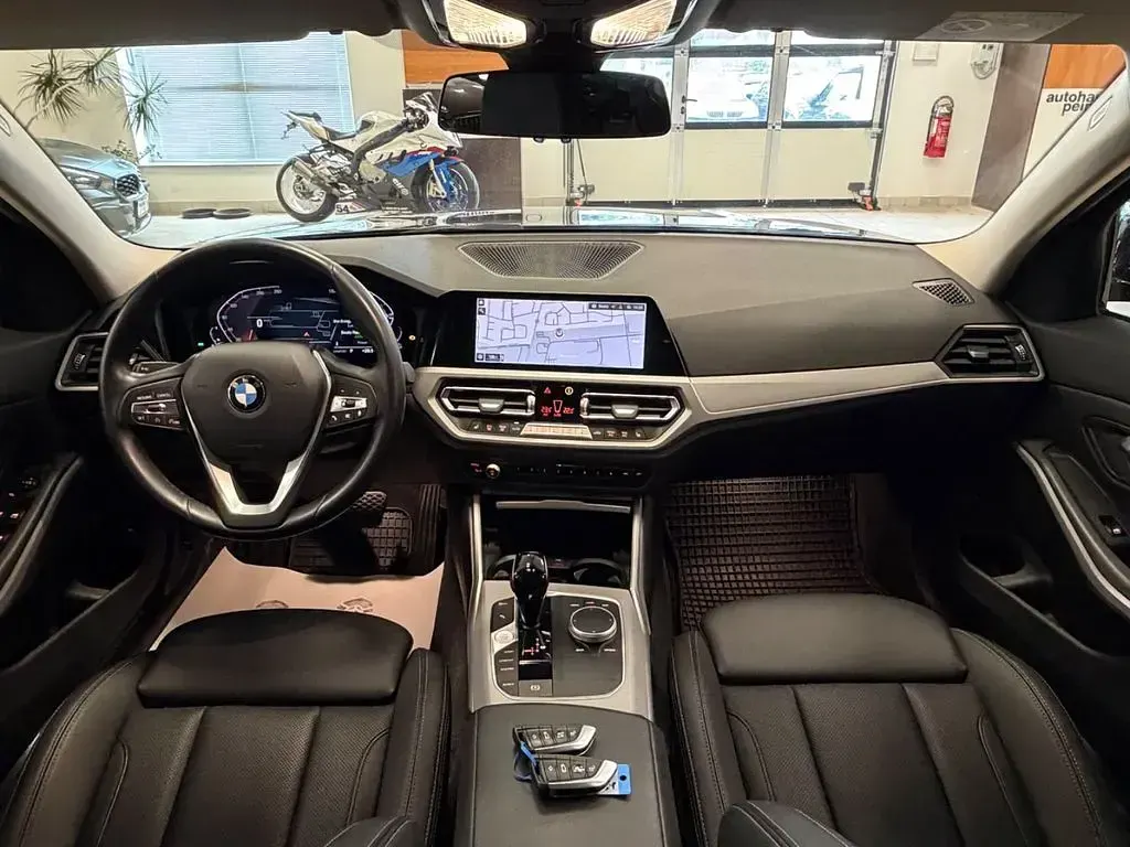 Gebraucht BMW 320 Performance 190 PS (139 kW) 2022 Schwarz Limousine