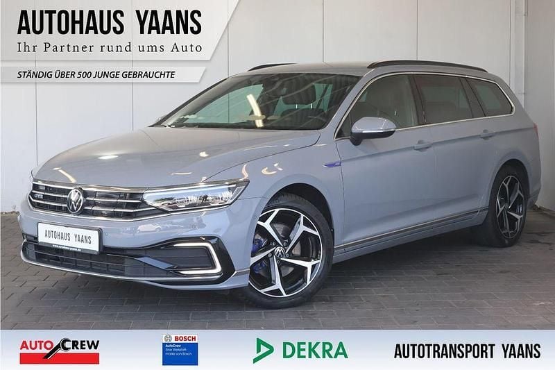 Grau Gebraucht 2022 VW Passat GTE Limousine | 20.689 € (Superpreis) - Bild 1/4