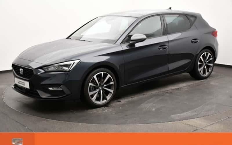 Grau Gebraucht 2024 Seat Leon FR Limousine | 29.590 € (Fairer Preis) - Bild 1/4