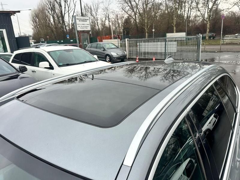 Gebraucht BMW 530 Sport Line 245 PS (180 kW) 2011 Grau Kombi