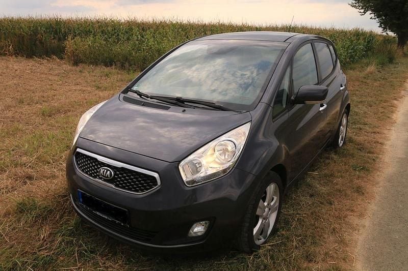 Grau Gebraucht 2014 Kia Venga Kleinwagen | 6.500 € (Guter Preis) - Bild 1/4