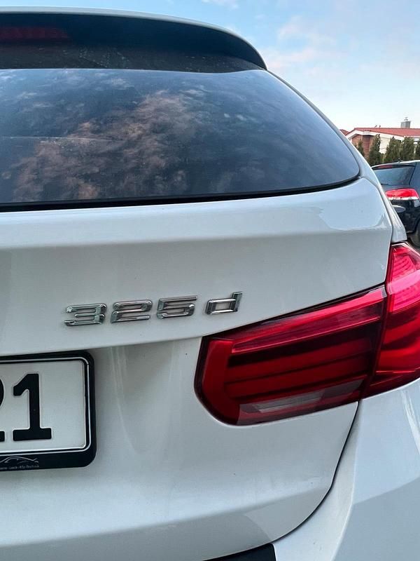 Gebraucht BMW 325 218 PS (160 kW) 2016 Weiß Kombi