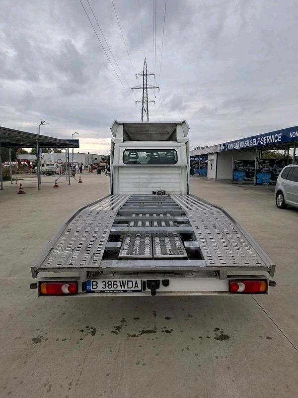 Gebraucht Peugeot Boxer 163 PS (119 kW) 2017 Weiß Van