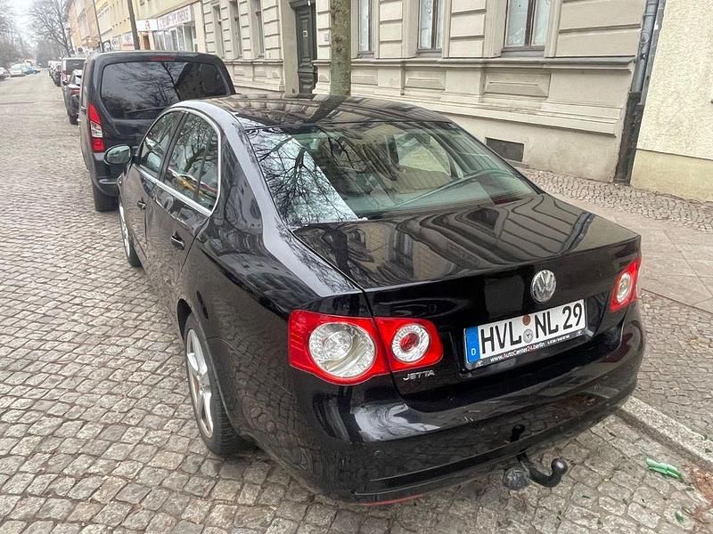 Gebraucht VW Jetta Trendline 102 PS (75 kW) 2007 Schwarz Limousine