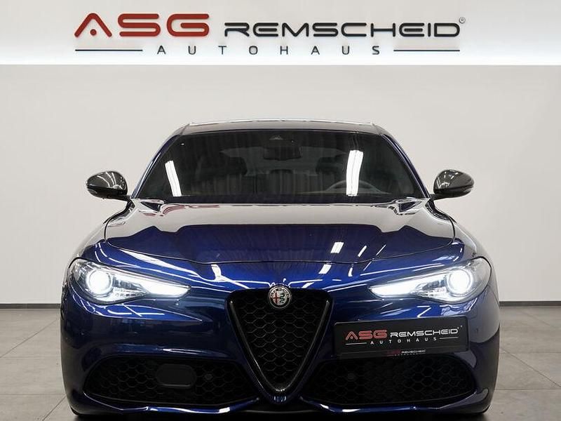 Gebraucht Alfa Romeo Giulia Lusso 281 PS (206 kW) 2019 Blau Limousine