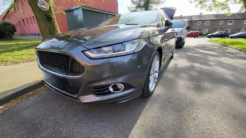 Gebraucht Ford Mondeo Titanium S 241 PS (177 kW) 2015 Grau Limousine