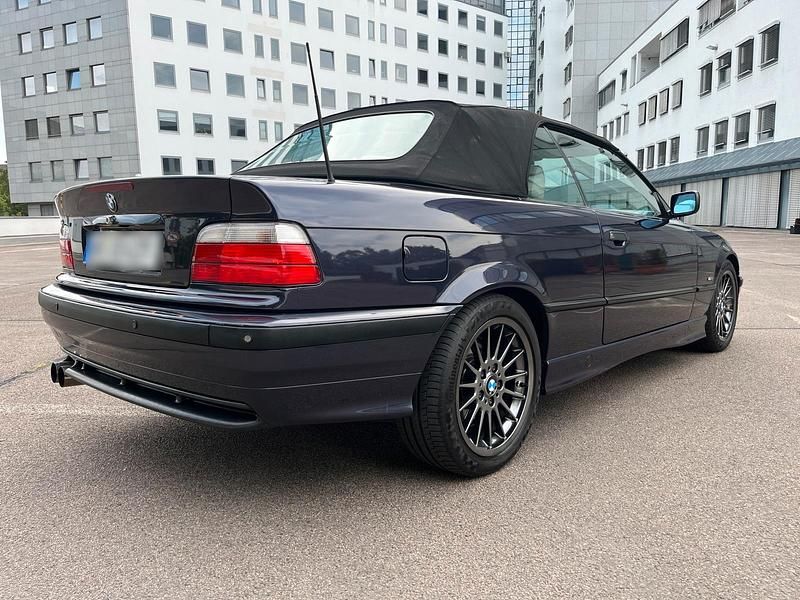 Gebraucht BMW 320 Cabriolet 150 PS (110 kW) 1997 Violet Cabrio