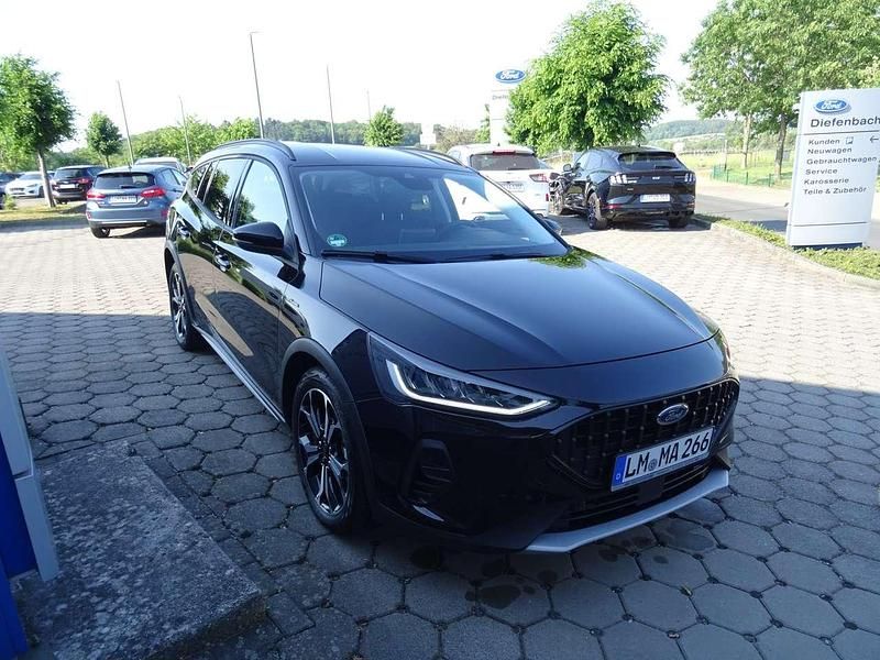 Gebraucht Ford Focus Active 155 PS (114 kW) 2023 Obsidianschwarz metallic Kombi