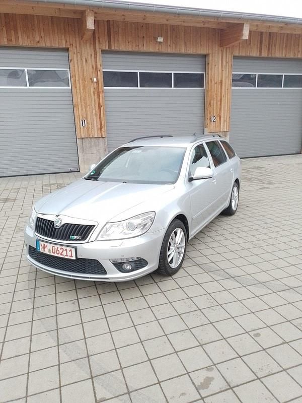 Gebraucht Skoda Octavia RS 200 PS (147 kW) 2011 Silber Kombi